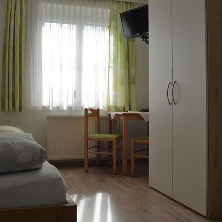Frühstückspension Sterr Strebersdorf Exterior foto